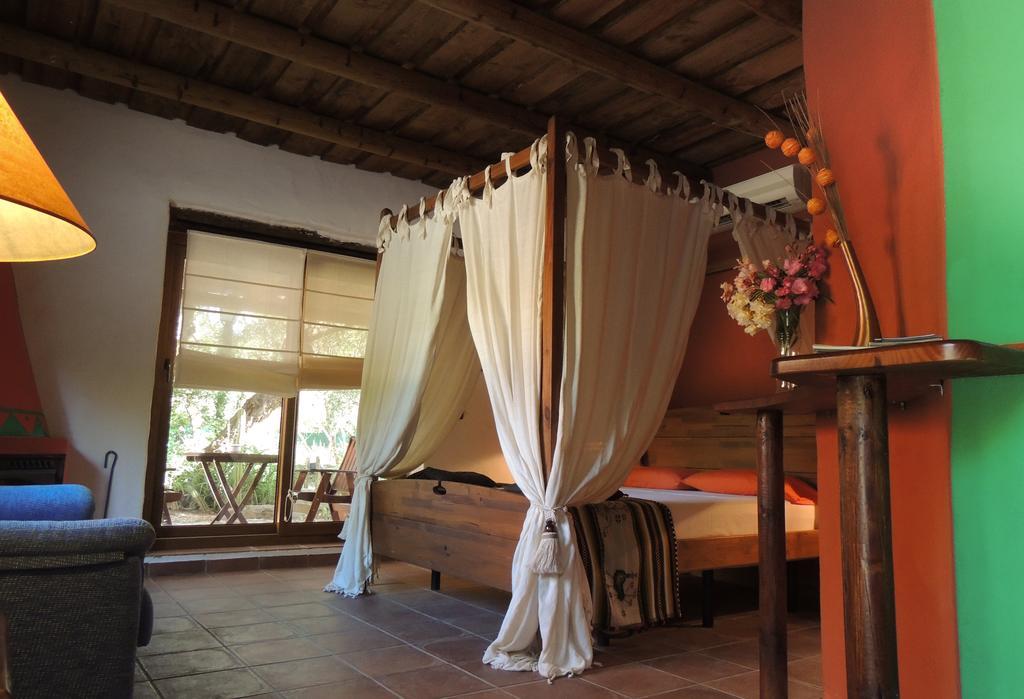 Tikal Boungalows Hotel Malcocinado  Exterior photo